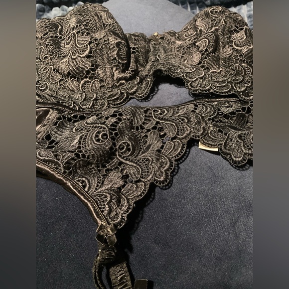VINTAGE Victorias Secret Bra & Garter Belt Set! NEW NEW NEW - Picture 3 of 9